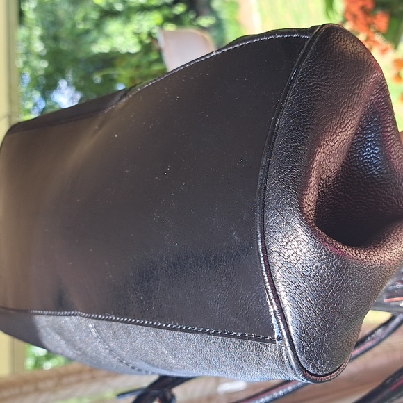 Kate Spade Black Leather Shoulder Bag Excellent Conditi - Picture 10 of 11